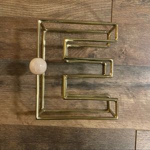 Anthropologie • Letter “E”